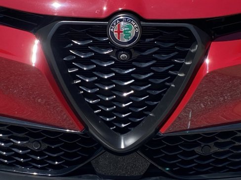 Used 2024 Alfa Romeo Tonale Veloce image 11