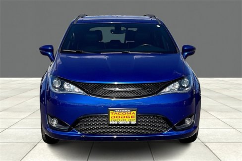 Used 2019 Chrysler Pacifica Limited image 3