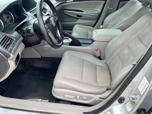 Used 2010 Honda Accord EX-L image 9