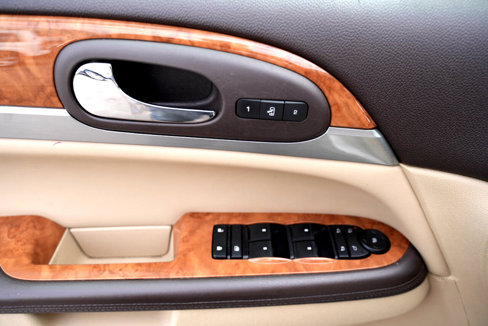 Used 2012 Buick Enclave Premium image 28