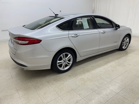 Used 2018 Ford Fusion S image 5