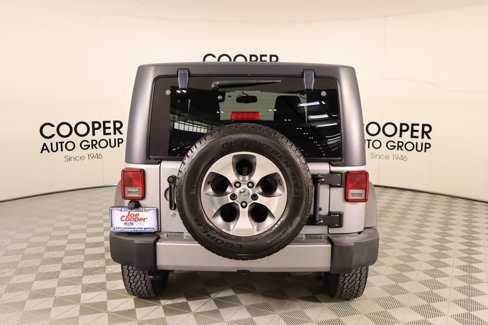 Used 2016 Jeep Wrangler Sahara image 19