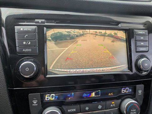 Used 2018 Nissan Rogue SV image 13