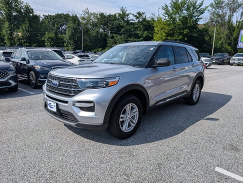 Certified 2022 Ford Explorer XLT w/ Equipment Group 202A image 2