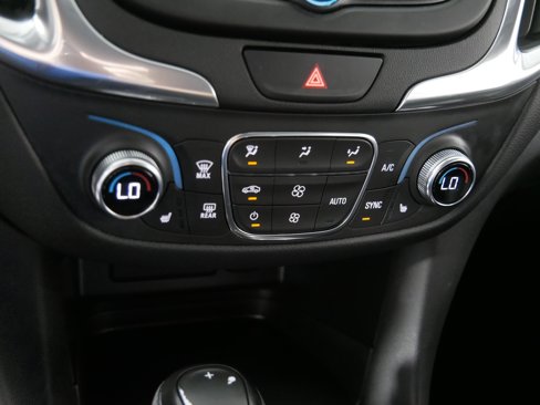 Used 2021 Chevrolet Equinox LT image 23
