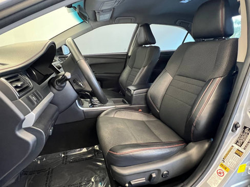 Used 2016 Toyota Camry SE image 8