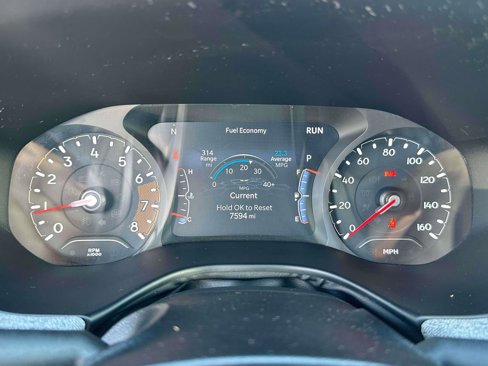 Used 2022 Jeep Compass Latitude w/ Sun and Sound Group image 23
