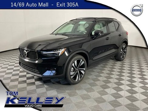 New 2025 Volvo XC40 B5 Plus w/ Protection Package Premier image 1