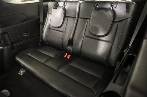 Used 2020 Ford Explorer XLT image 12