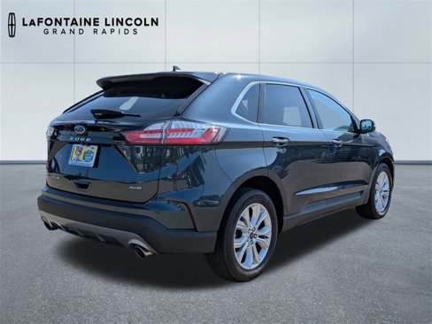 Used 2022 Ford Edge Titanium w/ Equipment Group 301A image 5