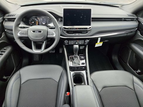 New 2025 Jeep Compass Latitude w/ Altitude Special Edition image 10