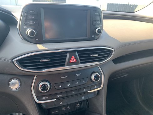 Used 2019 Hyundai Santa Fe SEL image 16