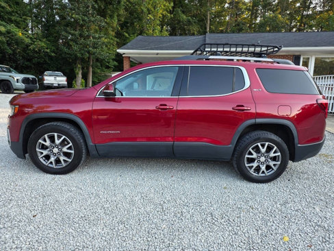 Used 2020 GMC Acadia SLT w/ LPO, Floor Liner Package image 2