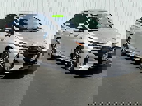 Used 2021 Toyota Prius Prime XLE image 8