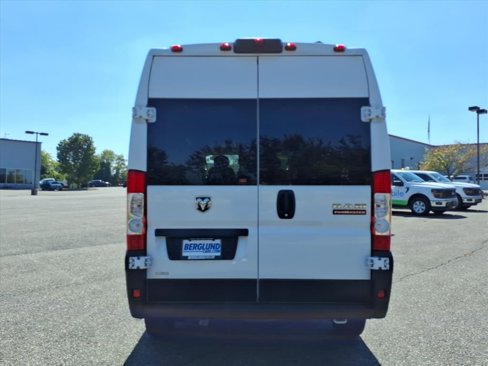Used 2022 RAM ProMaster 2500 image 12