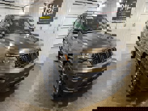 Used 2021 Jeep Grand Cherokee Limited w/ Quick Order Package 28K 80th image 2