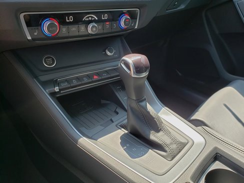 New 2025 Audi Q3 2.0T Premium image 11