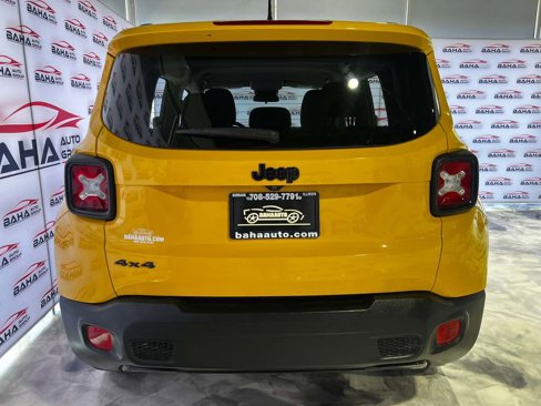 Used 2017 Jeep Renegade Altitude image 11