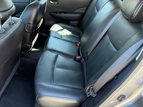 Used 2015 Nissan Leaf SL w/ Premium Package image 21