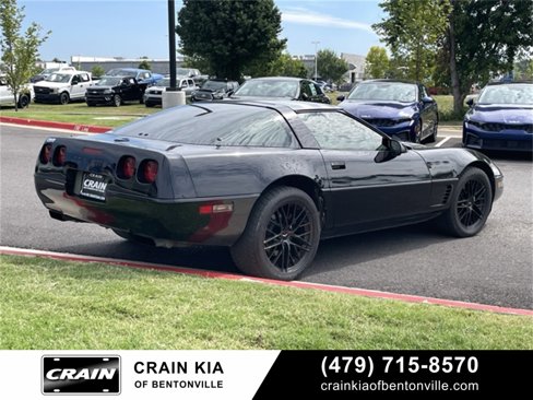 Used 1996 Chevrolet Corvette Coupe image 5