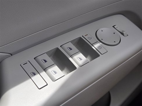 Certified 2024 Hyundai Kona SE image 27