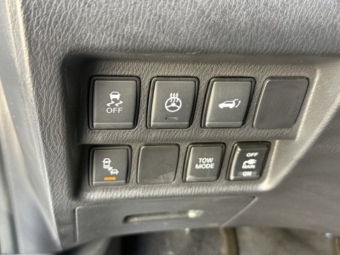 Used 2019 Nissan Pathfinder SL image 18