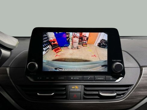 Used 2025 Nissan Altima 2.5 SV image 12
