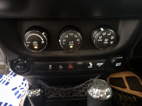 Used 2013 Jeep Wrangler Unlimited Sport image 26