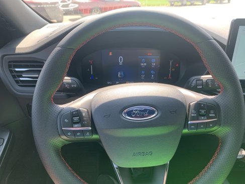 New 2025 Ford Escape ST-Line w/ Tech Pack #1 image 19