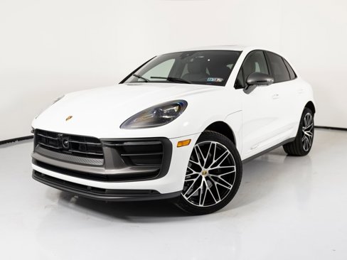 Certified 2025 Porsche Macan Turbo image 1