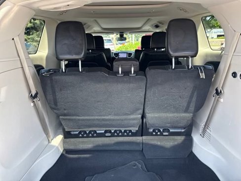 Used 2020 Chrysler Pacifica Limited image 33