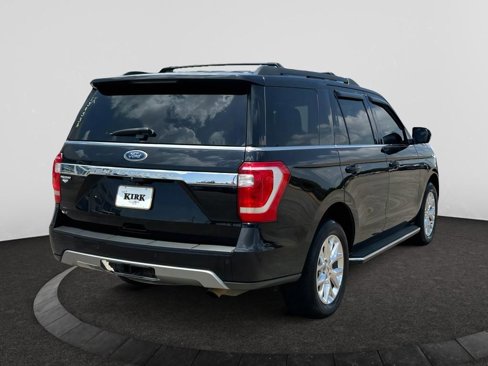 Used 2020 Ford Expedition XLT w/ Equipment Group 202A image 4