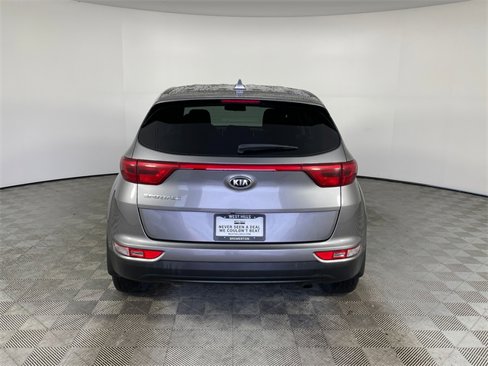 Certified 2018 Kia Sportage LX image 23