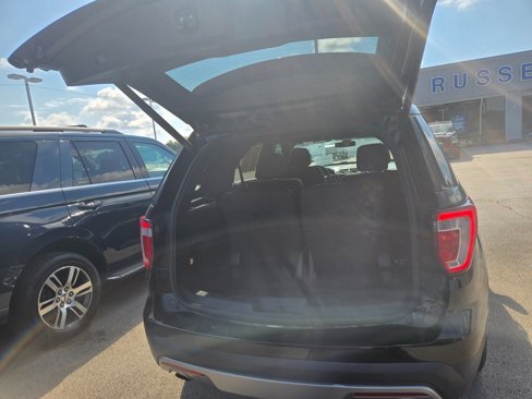 Used 2017 Ford Explorer Limited w/ Equipment Group 301A image 5