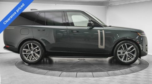 Used 2024 Land Rover Range Rover SE image 11