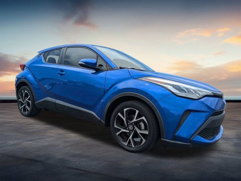 Used 2021 Toyota C-HR XLE image 1