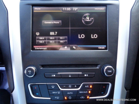 Used 2016 Ford Fusion SE image 11