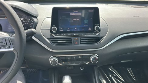 Used 2022 Nissan Altima 2.5 SV image 23
