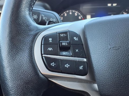 Used 2021 Ford Explorer XLT w/ Equipment Group 202A image 25