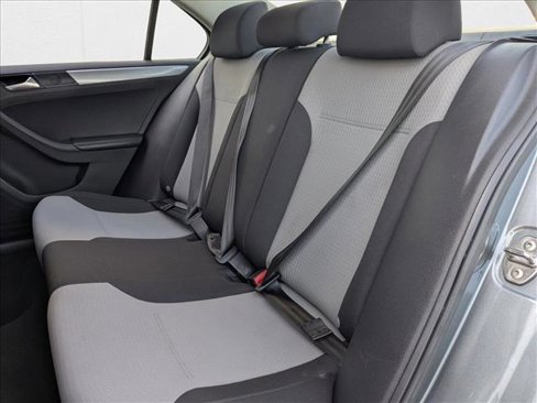 Used 2017 Volkswagen Jetta S image 18