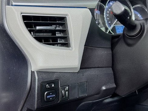 Used 2016 Toyota Corolla LE image 13