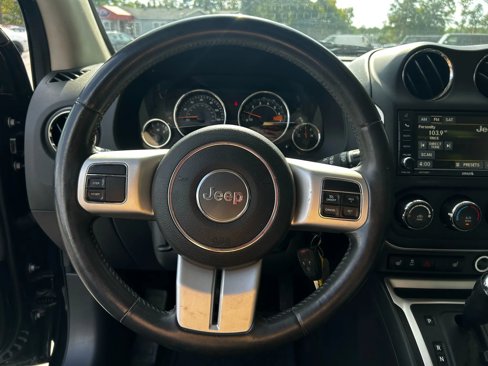 Used 2015 Jeep Compass High Altitude image 15