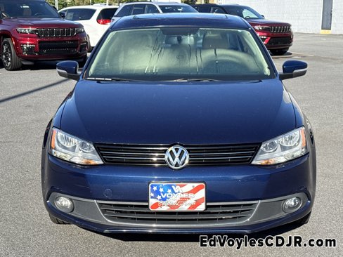 Used 2012 Volkswagen Jetta SEL image 2