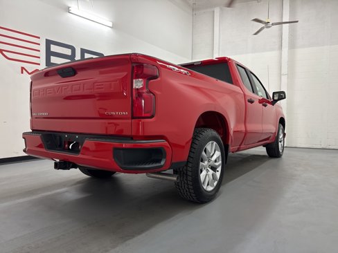 Used 2020 Chevrolet Silverado 1500 Custom w/ Custom Value Package image 9
