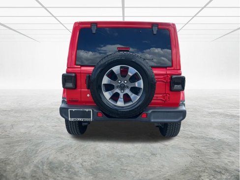Used 2018 Jeep Wrangler Unlimited Sahara image 5
