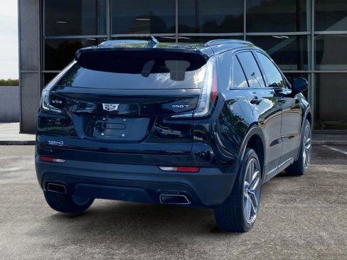 Used 2021 Cadillac XT4 Sport image 7
