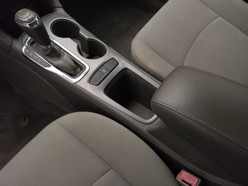 Used 2018 Chevrolet Cruze LT w/ Convenience Package image 26