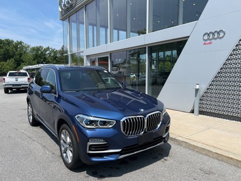 Used 2020 BMW X5 xDrive40i w/ Executive Package image 1