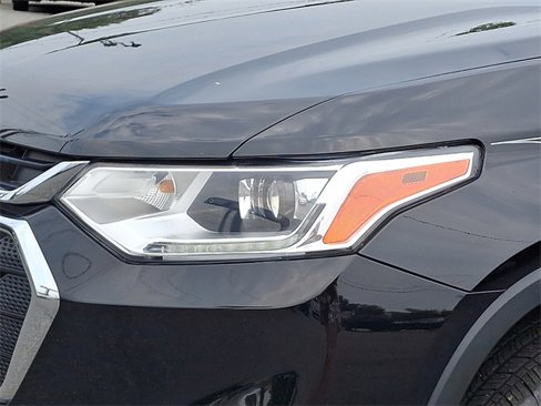 Used 2021 Chevrolet Traverse LS image 9