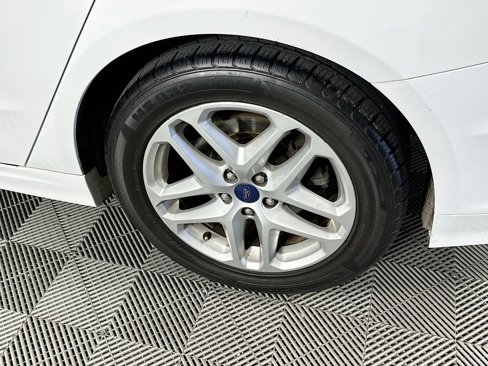 Used 2016 Ford Fusion SE image 35